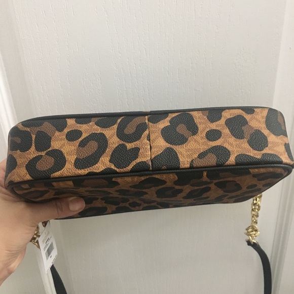 Last 1✨Michael Kors jet se Large leopard Crossbody - Picture 8 of 8